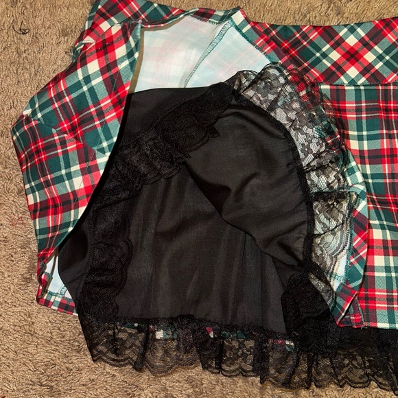 Sugar Thrillz Dolls Kill ‘HOLIDAY PARTY’ Red Green Black Plaid Skirt XL NWT - Picture 8 of 10